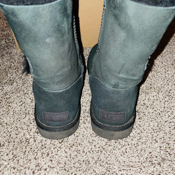 Bailey Button Uggs - Picture 3 of 5